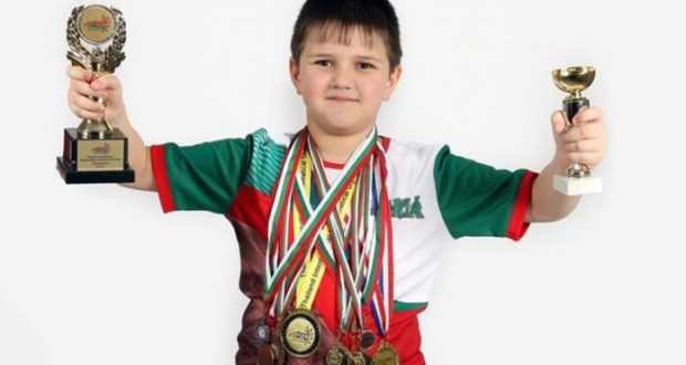 Гений от Пирдоп на девет години – с 38 медала по математика