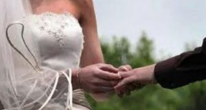 През първата брачна нощ на момиче и старец се случи нещо шокиращо
