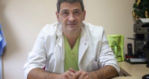 Лекарят който спасява ангели