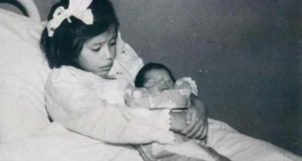 Тя ражда сина си когато е едва на 5 години. Ето как изглежда днес най-младата майка в човешката история
