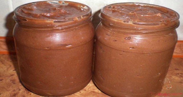Домашен течен шоколад: Само с 2-3 лъжици какао може да си приготвите цяло бурканче вкусно изкушение