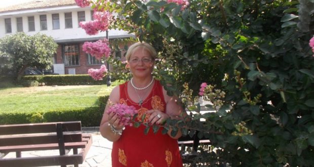Ясновидката Анастасия Христова: Всеки понеделник мийте вратата на дома си срещу магии!