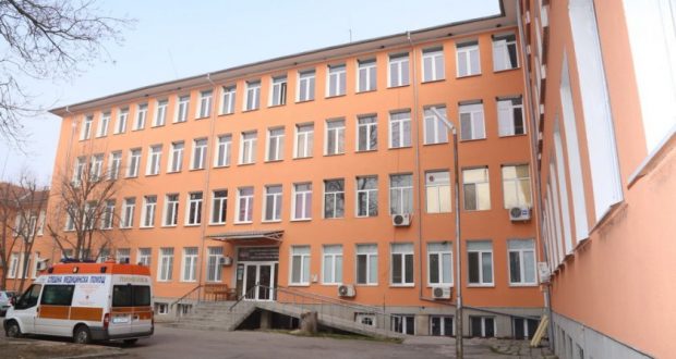 Болницата в Елхово търси лекари за Ковид-отделението