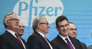 Шефът на "Pfizer": Първо трябва да се ваксинират обикновените хора след това и аз ще го направя!
