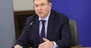 Започна се: Масово ваксиниране на стари хора и учители
