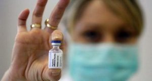 Семейство български стоматолози в Москва разказва за руската ваксина