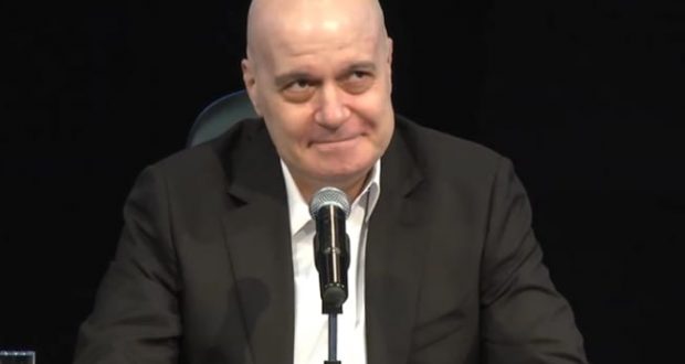 Политолози: Може да има нови избори и Слави Трифонов да е първа сила