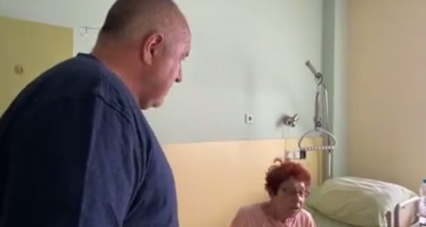 Борисов към възрастни жени в болницата: Аз имам 5 операции ти колко имаш?