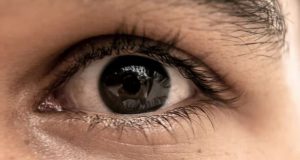 Очите са огледало на здравето: 8 сигнала които очите изпращат за да предупредят за здравословни проблеми