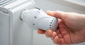 Отново скок на цените на тока и парното – до 14%