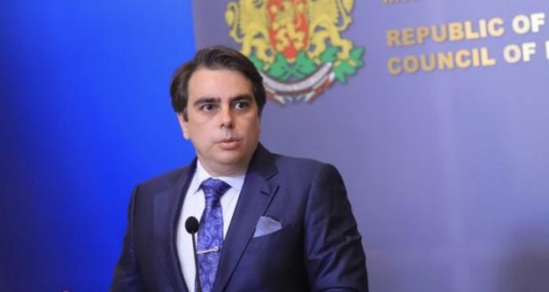 Служебното правителство осигури 1.5 милиарда лева готви преизчисляване на пенсиите