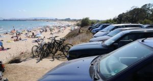 Алчност: Цените за паркиране по морето са като за нощувка!