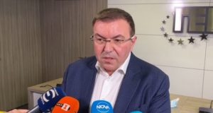 Костадин Ангелов: Министър Кацаров се опитва да прави президента на глупак