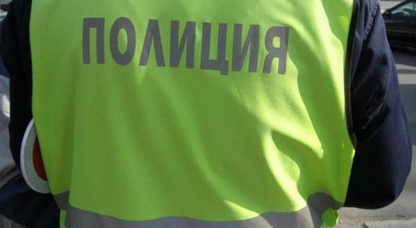 Пиян младеж реши да си поиграе на полицай хванаха го да прави проверки на пътя
