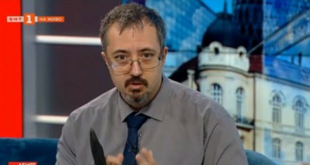 Математикът Лъчезар Томов: Докато имаме сегашното ниво на ваксинация ще имаме и пета и шеста вълна